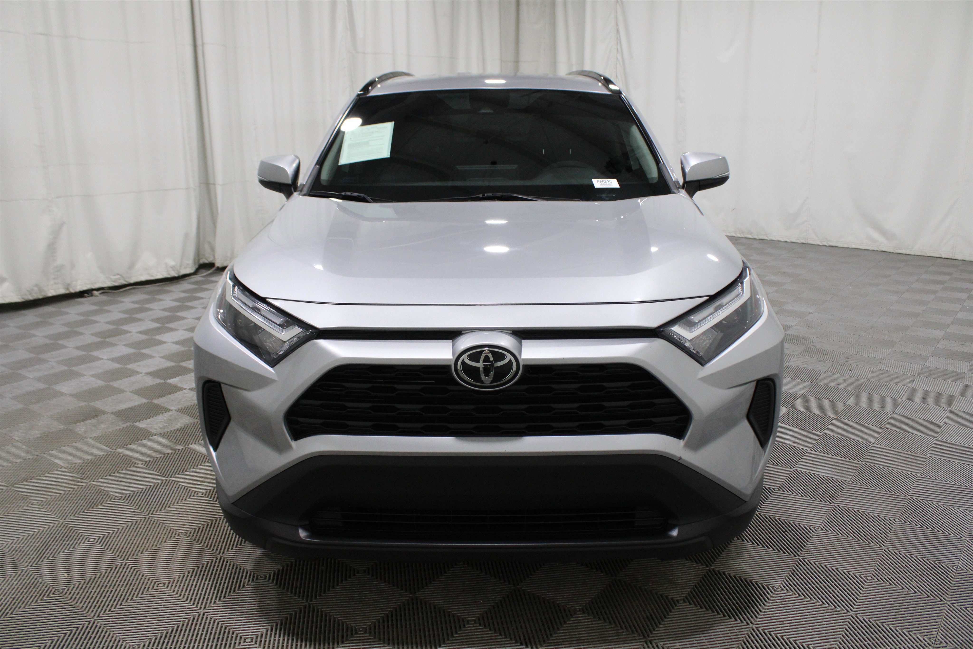 Used 2022 Toyota RAV4 XLE image 34