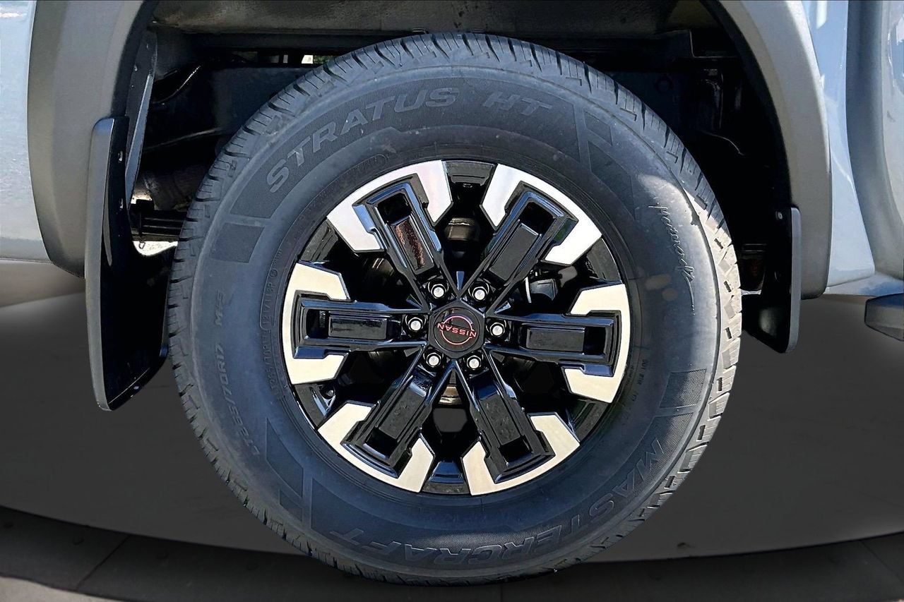 Used 2022 Nissan Frontier PRO-4X AWD/4WD image 34