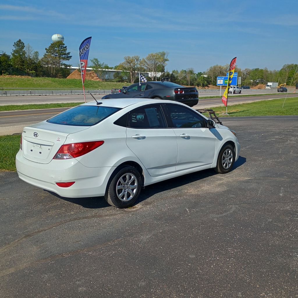 Used 2013 Hyundai Accent GLS image 5