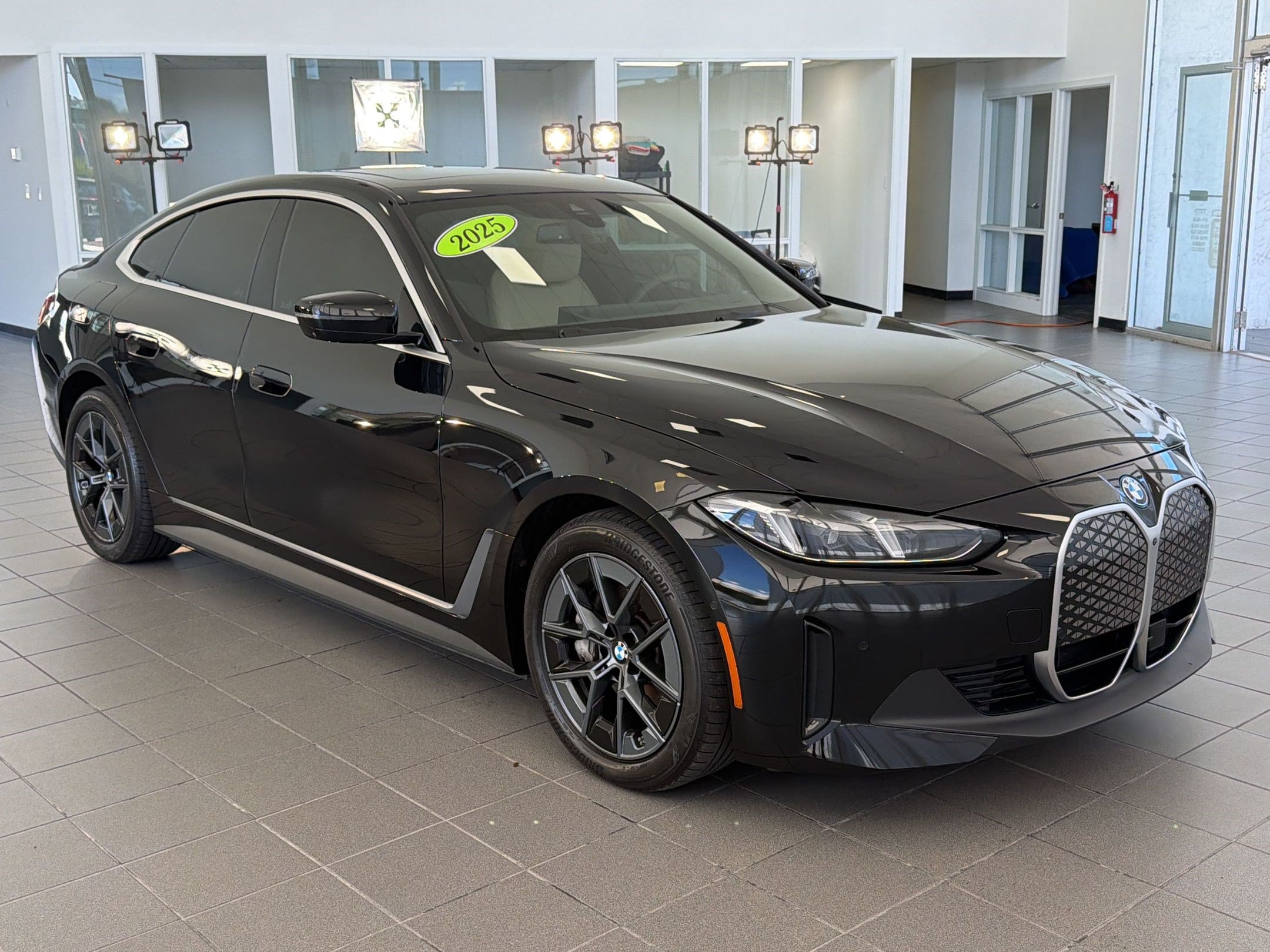 Used 2025 BMW i4 eDrive40 w/ Premium Package RWD image 7