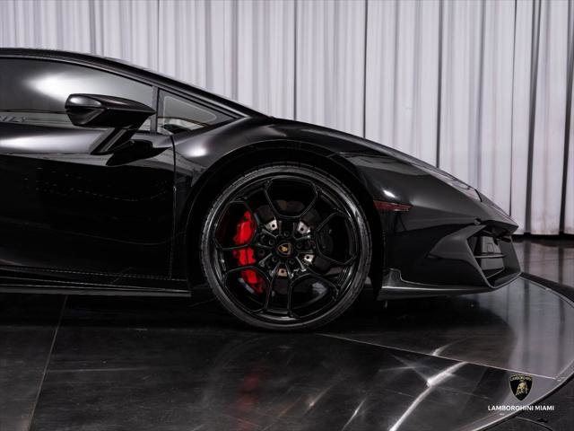 Used 2019 Lamborghini Huracan LP 580-2 RWD image 18