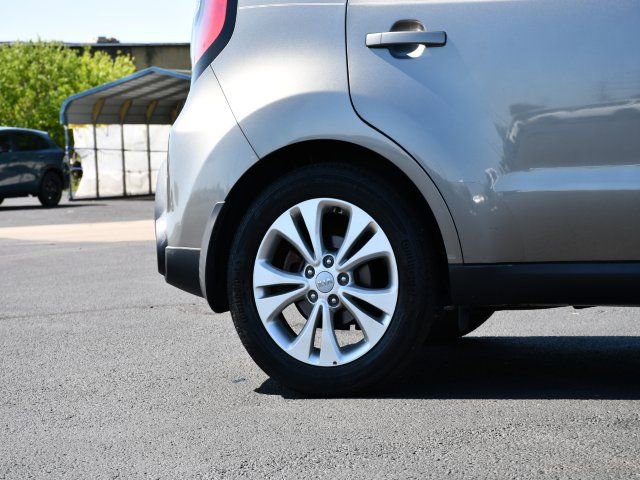 Used 2015 Kia Soul + w/ Audio Package FWD image 10