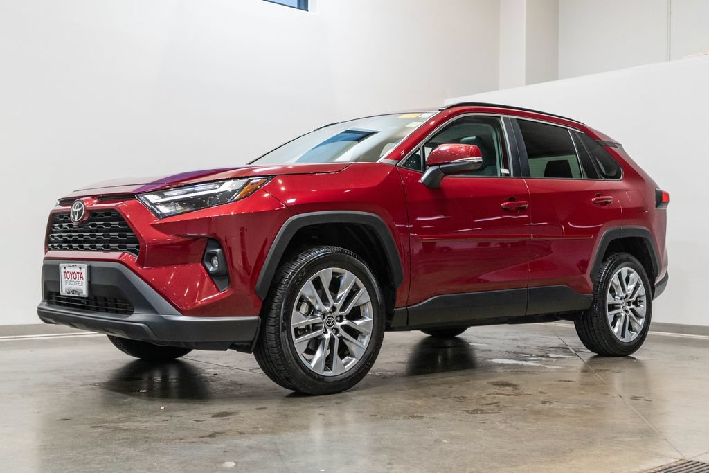 Used 2023 Toyota RAV4 XLE Premium AWD/4WD image 3