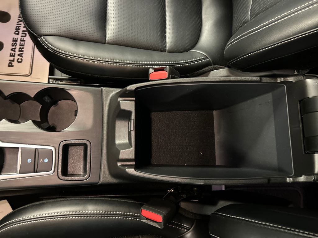 Used 2025 Ford Escape Platinum image 21