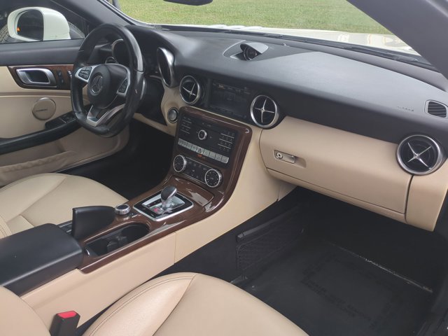 Used 2017 Mercedes-Benz SLC 300 image 23