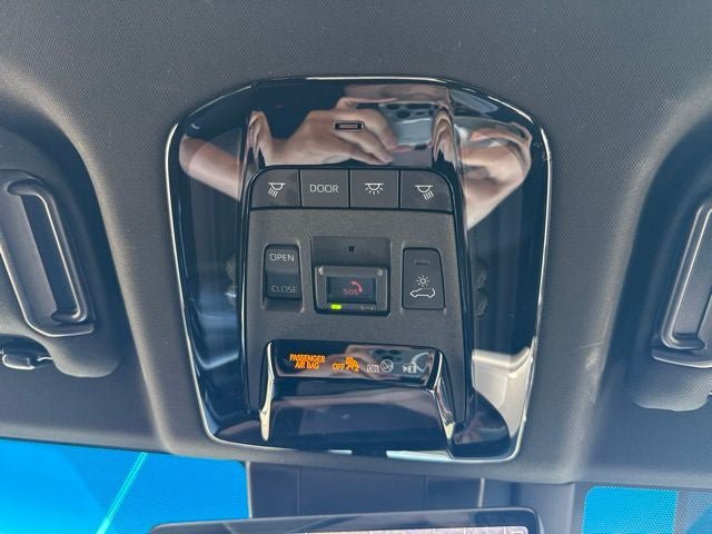 Certified 2023 Toyota Venza Limited AWD/4WD image 30
