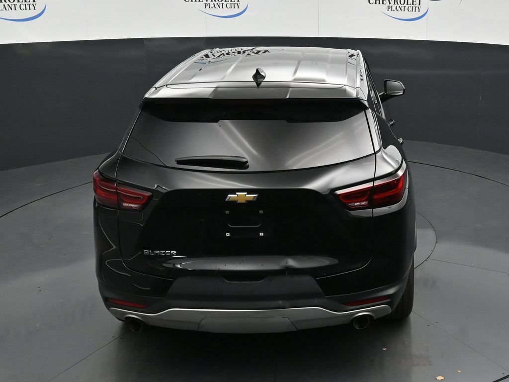 Used 2023 Chevrolet Blazer LT FWD image 23