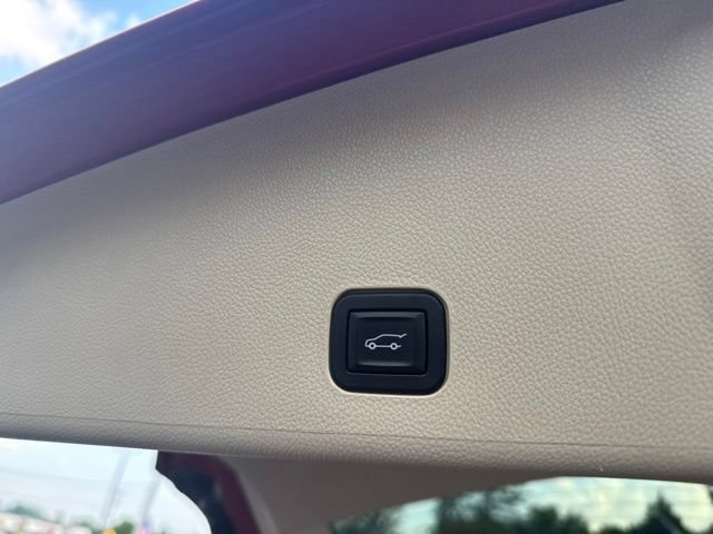 Used 2012 Cadillac SRX Luxury AWD/4WD image 17