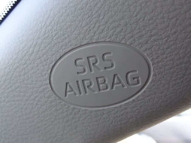 Used 2025 Toyota Camry LE FWD image 30