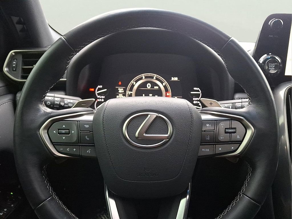 Used 2023 Lexus LX 600 4WD w/ Appearance Package image 12