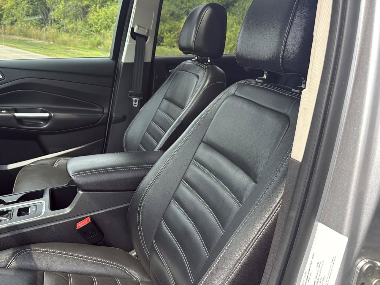 Used 2017 Ford Escape Titanium w/ Canadian Touring Package FWD image 15