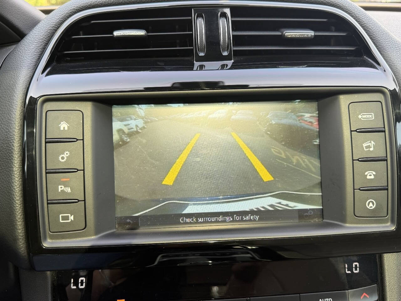 Used 2018 Jaguar F-PACE Premium AWD/4WD image 19