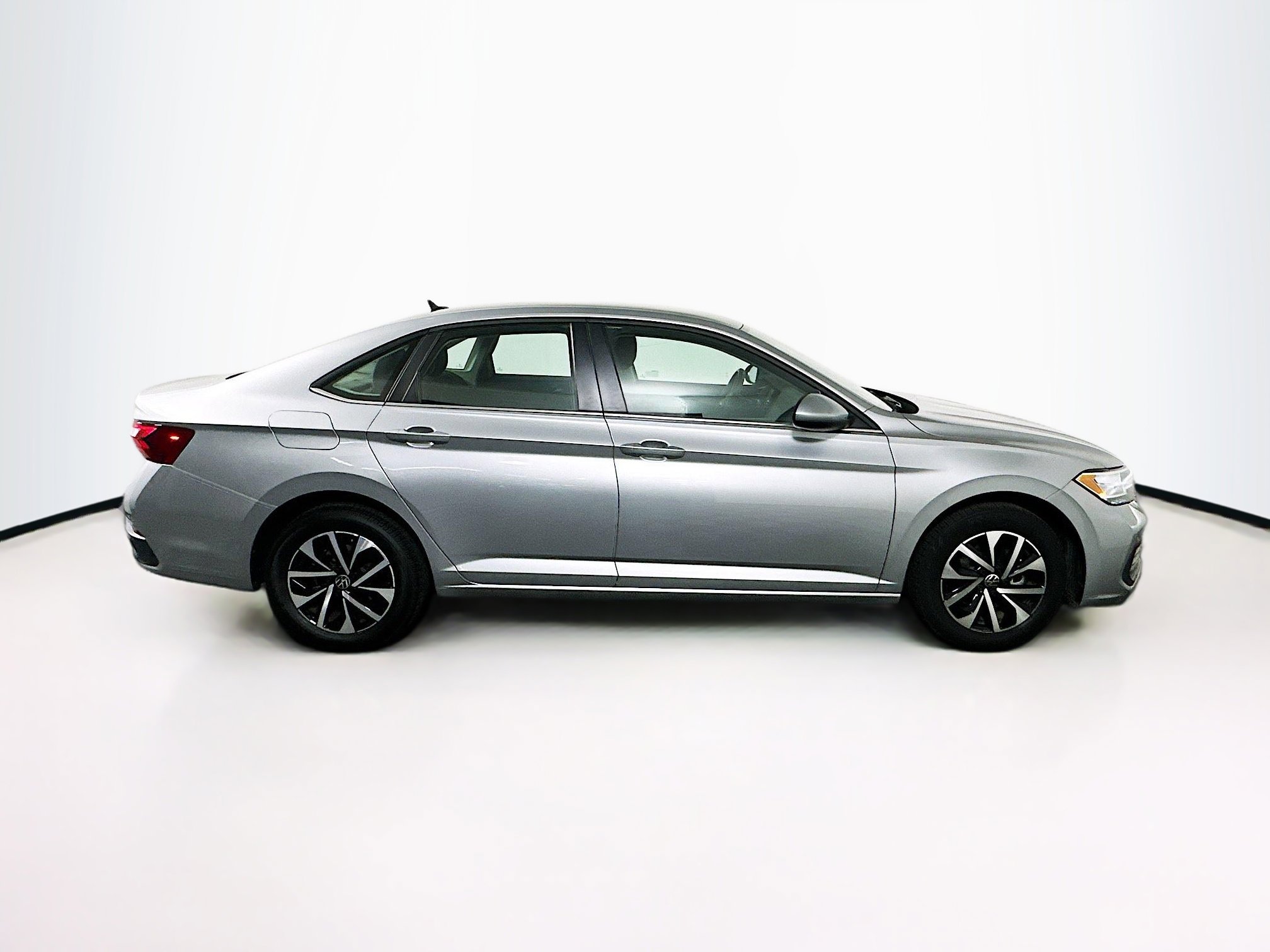 Used 2024 Volkswagen Jetta S image 10
