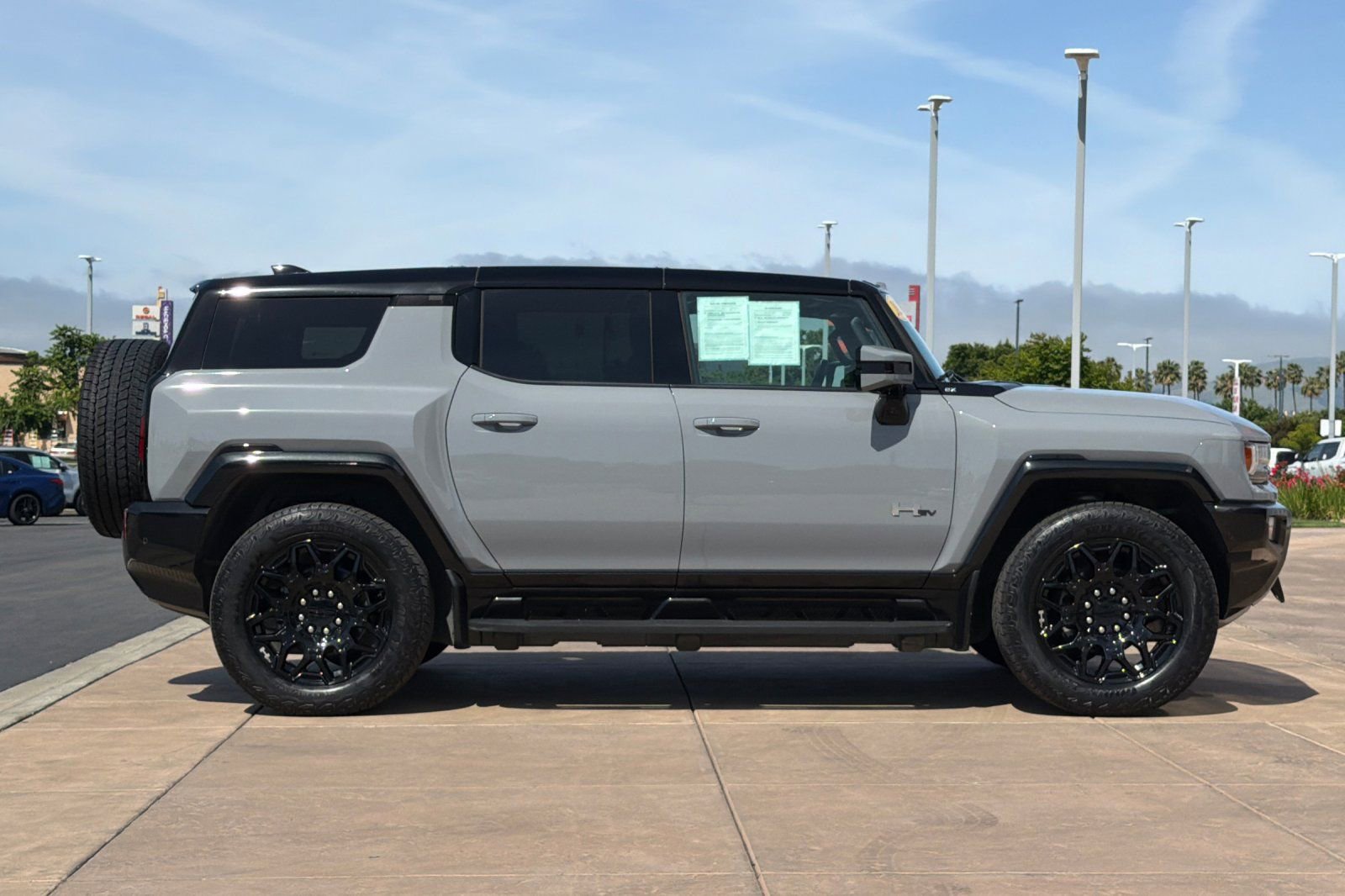 Used 2025 GMC Hummer EV 2X AWD/4WD video 3