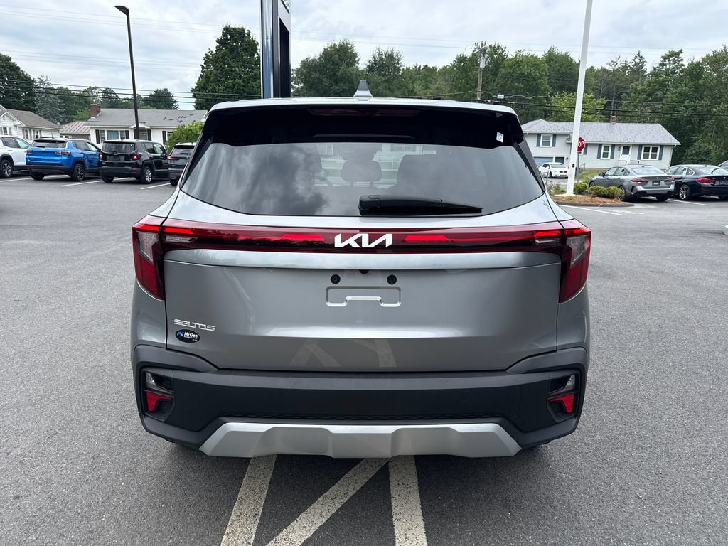 Used 2026 Kia Seltos LX FWD image 4