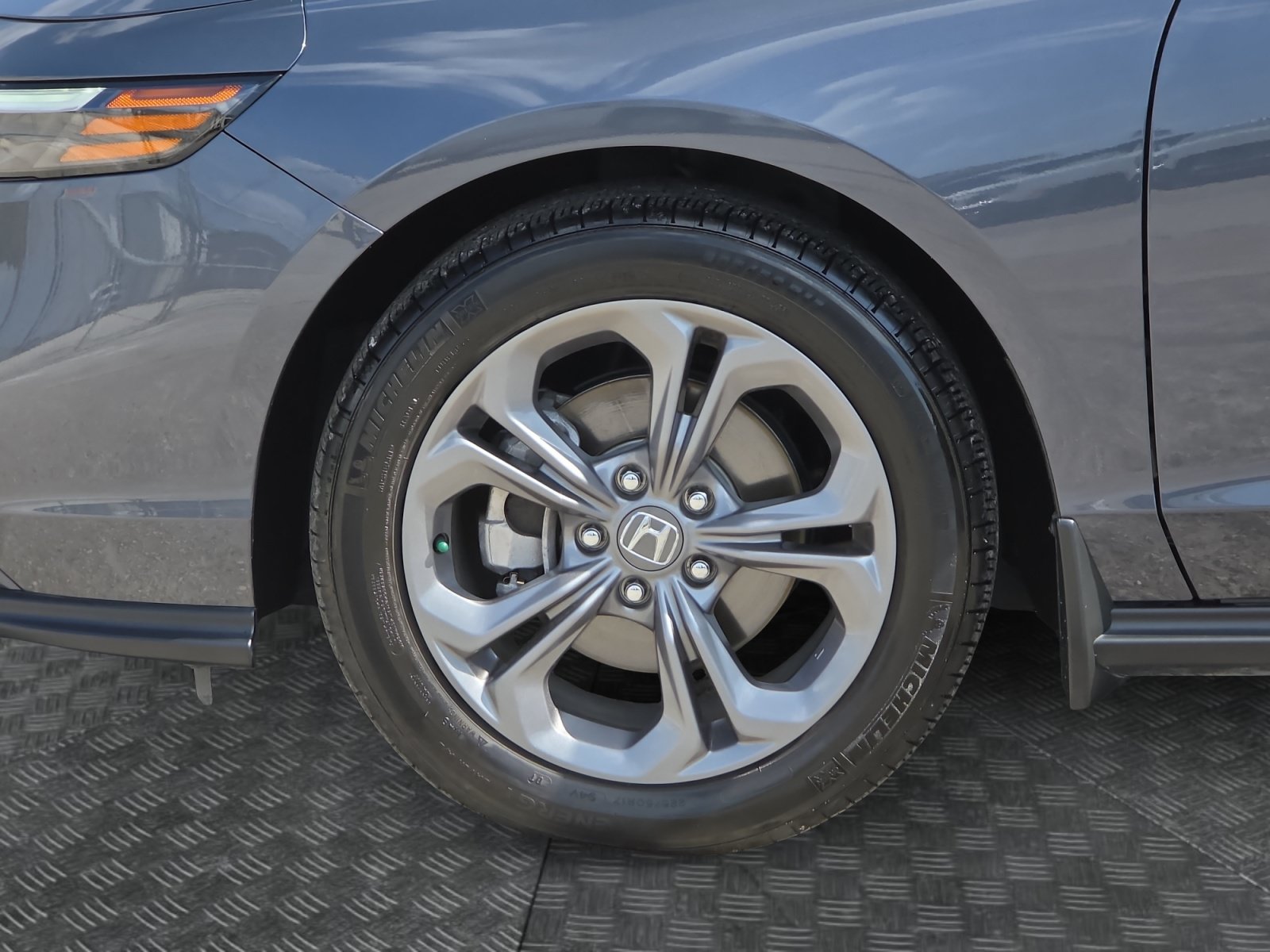 Used 2024 Honda Accord EX image 9