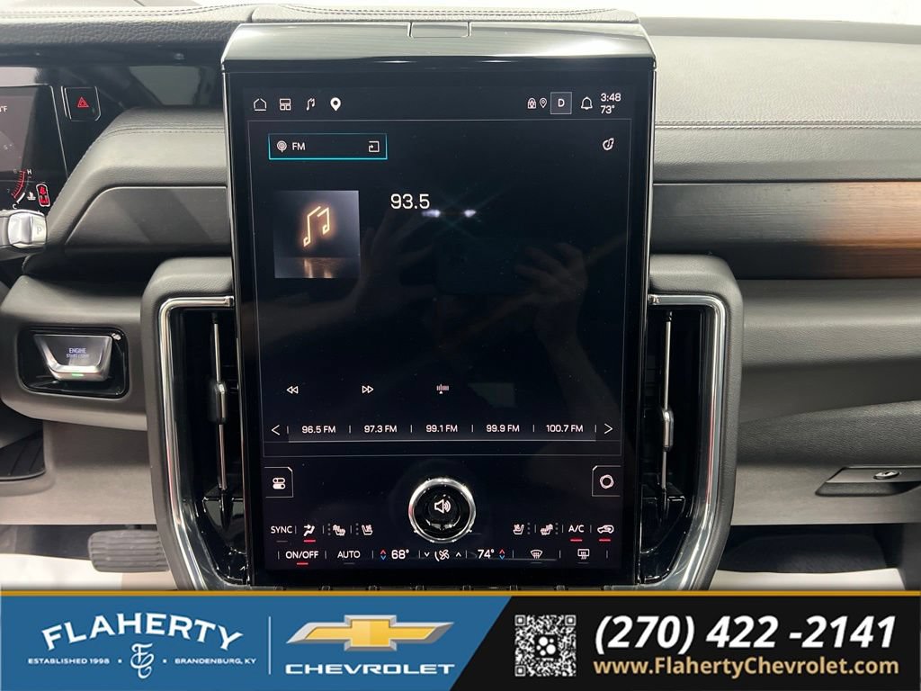 Used 2025 GMC Yukon XL Denali AWD/4WD image 29