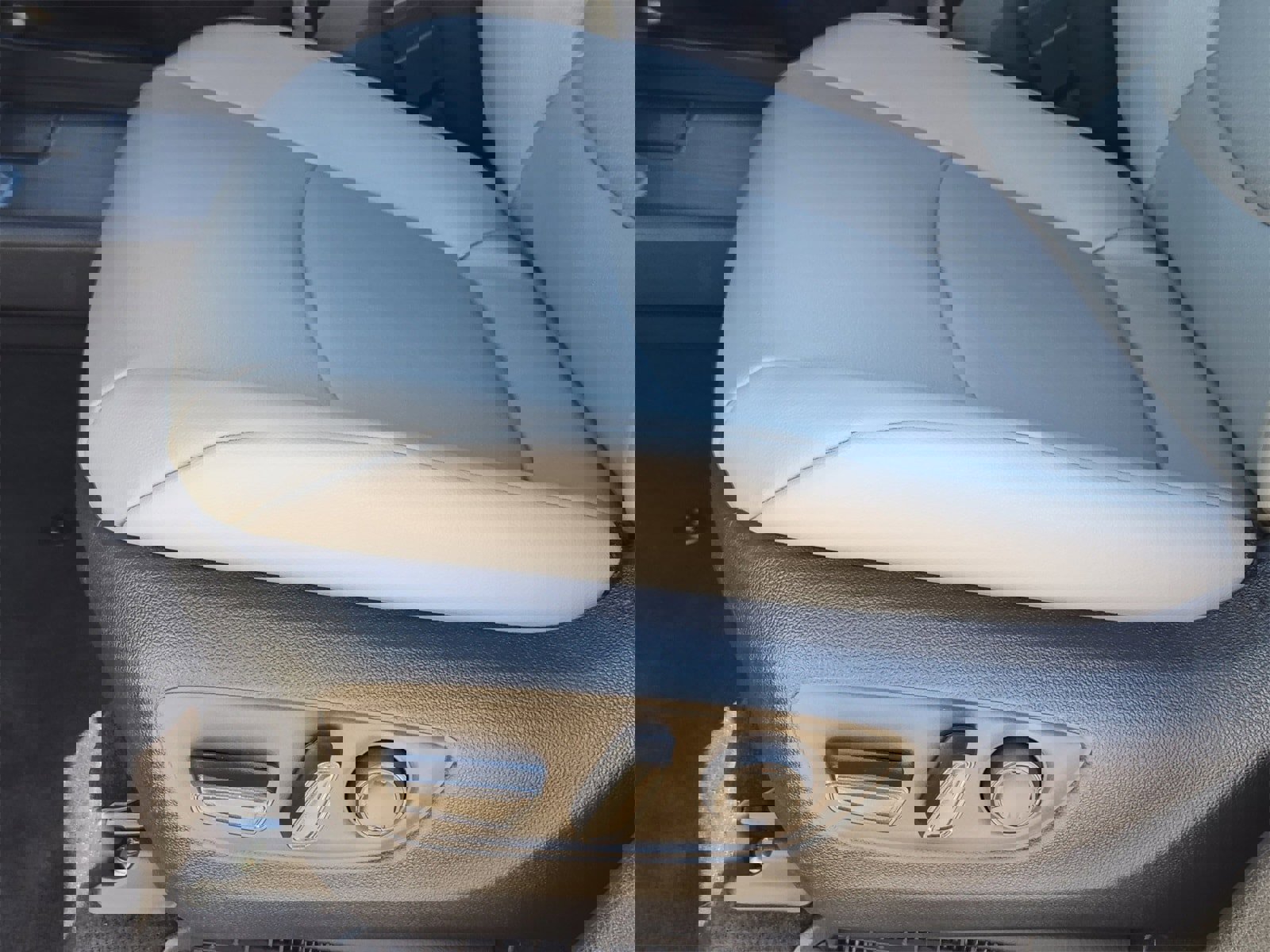 Used 2026 Toyota Sienna XLE image 30