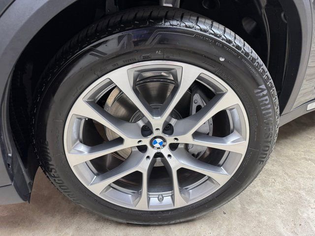 Used 2026 BMW X5 xDrive40i w/ Climate Comfort Package image 28
