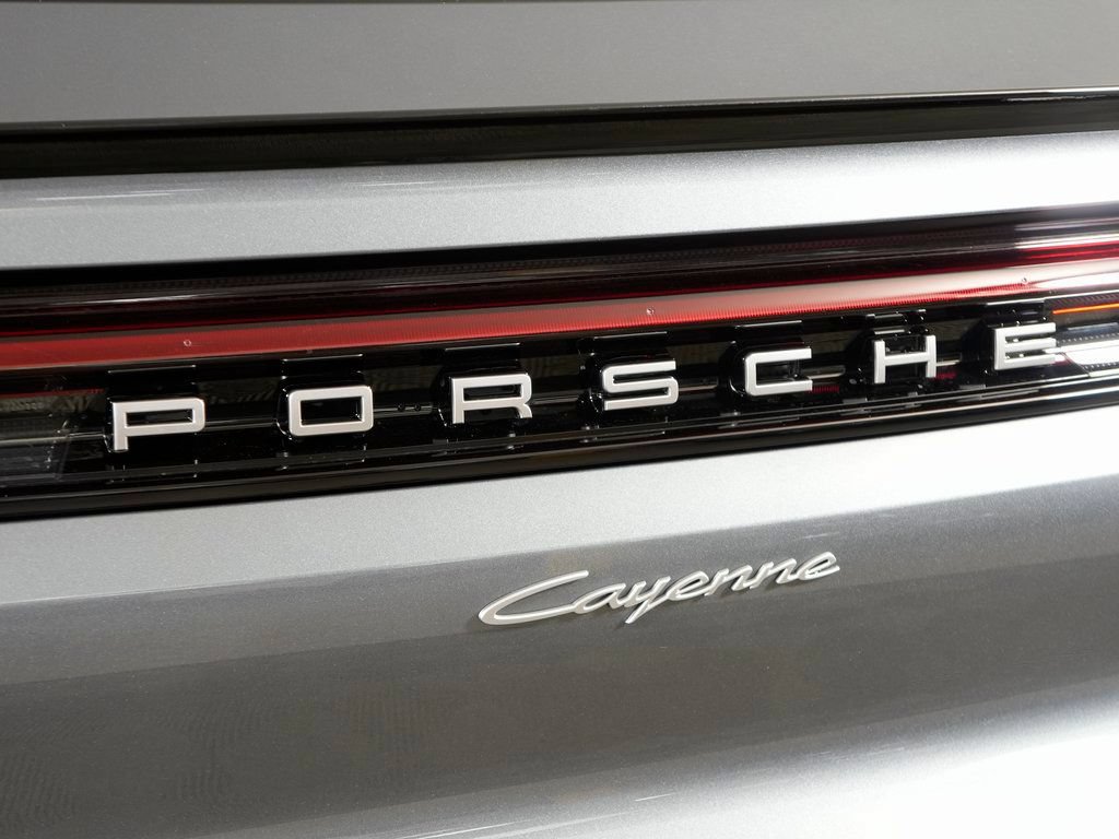 Certified 2026 Porsche Cayenne Coupe AWD/4WD image 13
