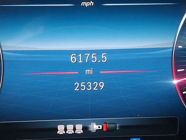 Used 2024 Mercedes-Benz GLC 300 4MATIC image 21