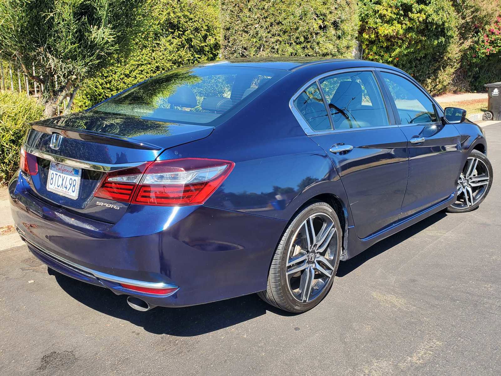 Used 2017 Honda Accord Sport image 4