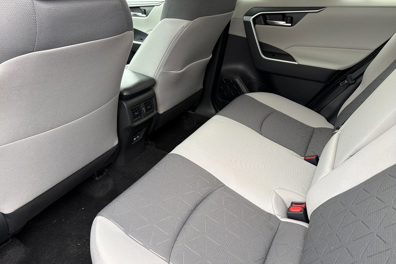 New 2025 Toyota RAV4 XLE w/ Convenience Package image 10