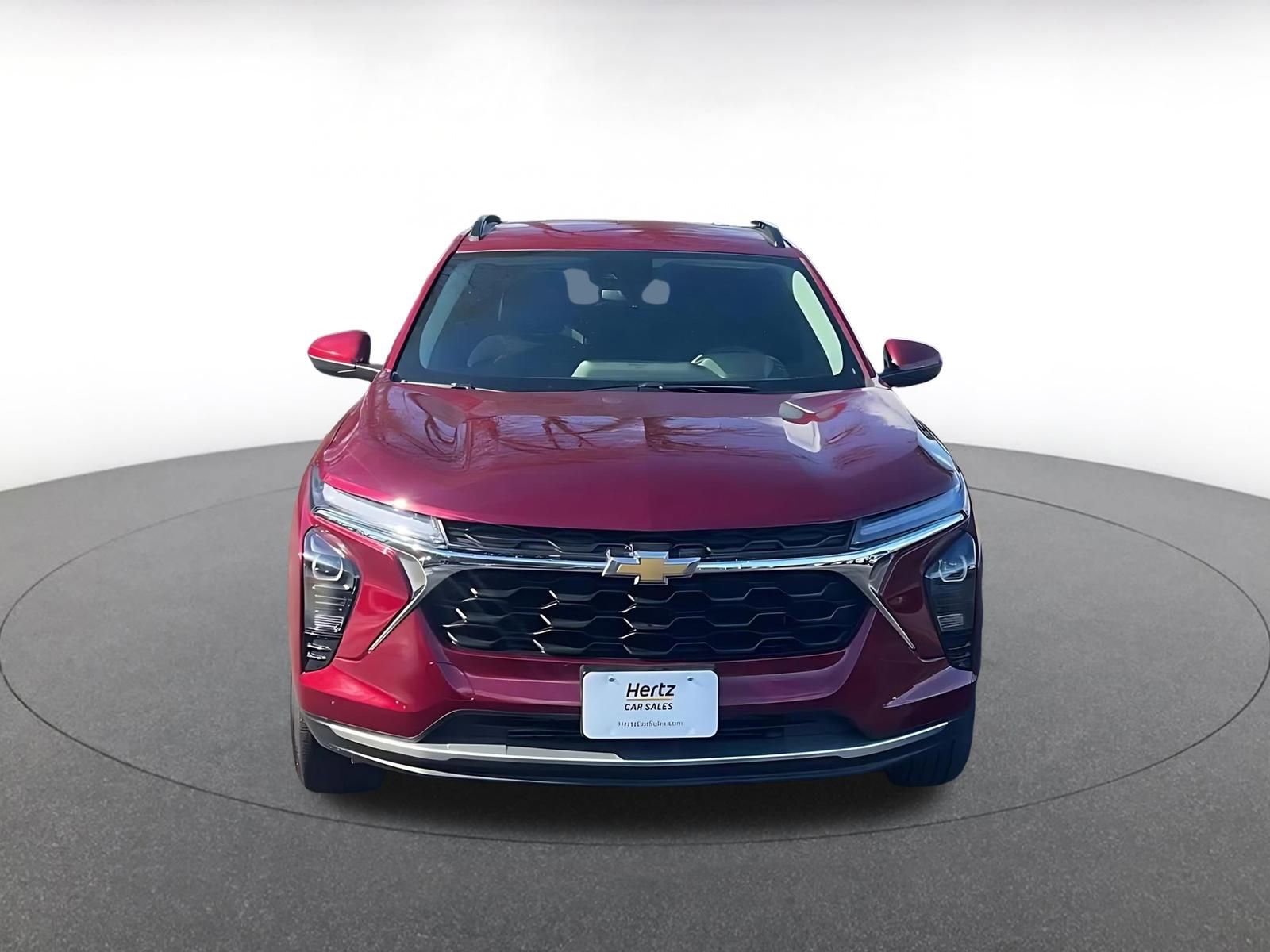 Used 2025 Chevrolet Trax LT image 4