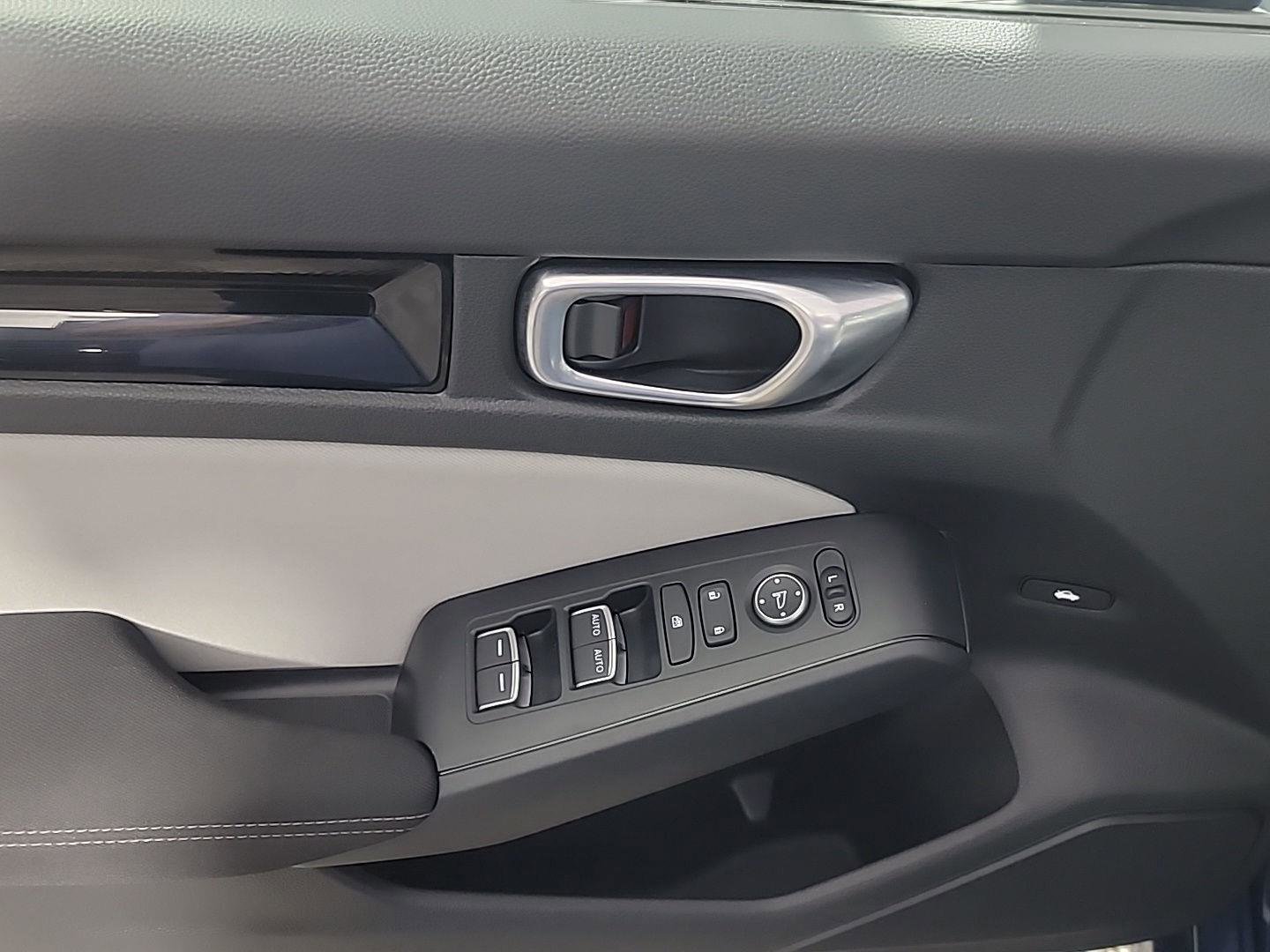 Certified 2025 Honda Civic Sport image 35