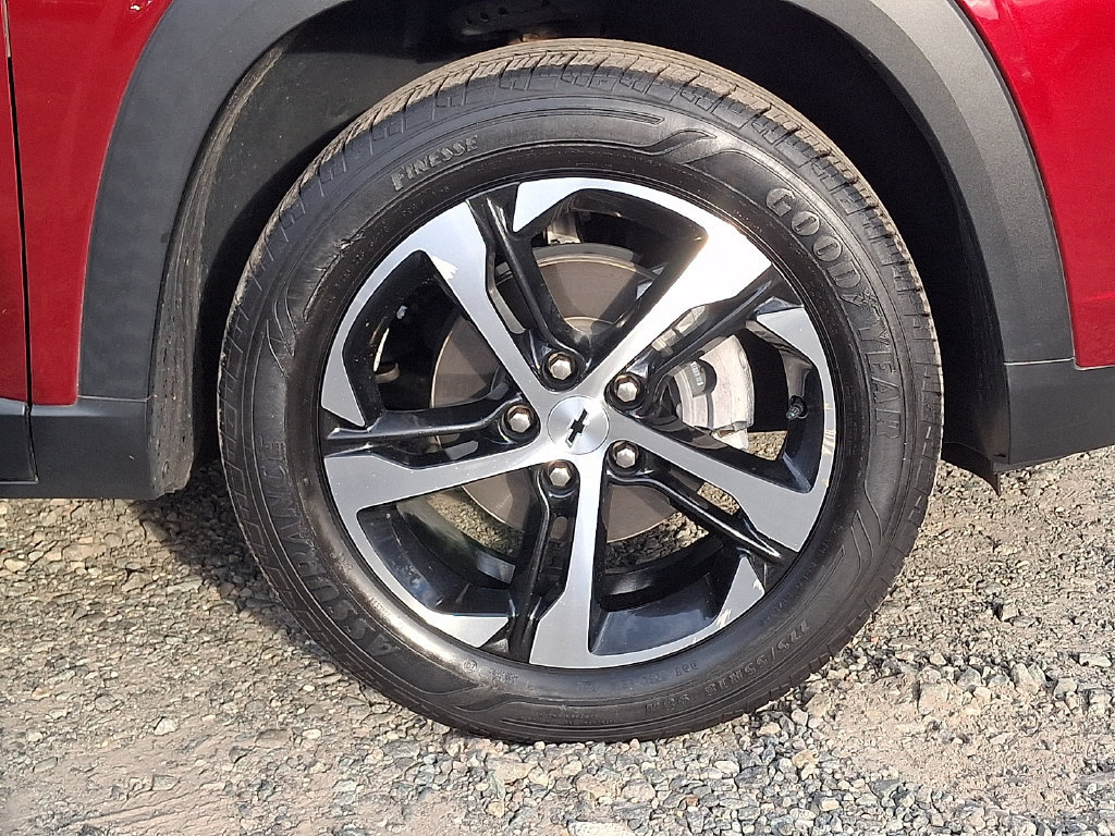Certified 2024 Chevrolet Trax RS w/ Driver Confidence Package FWD image 33