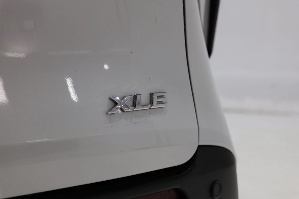 Used 2025 Toyota Sienna XLE w/ XLE Plus Package AWD/4WD image 13