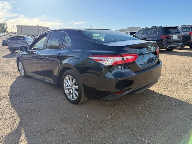 Used 2018 Toyota Camry LE FWD image 3