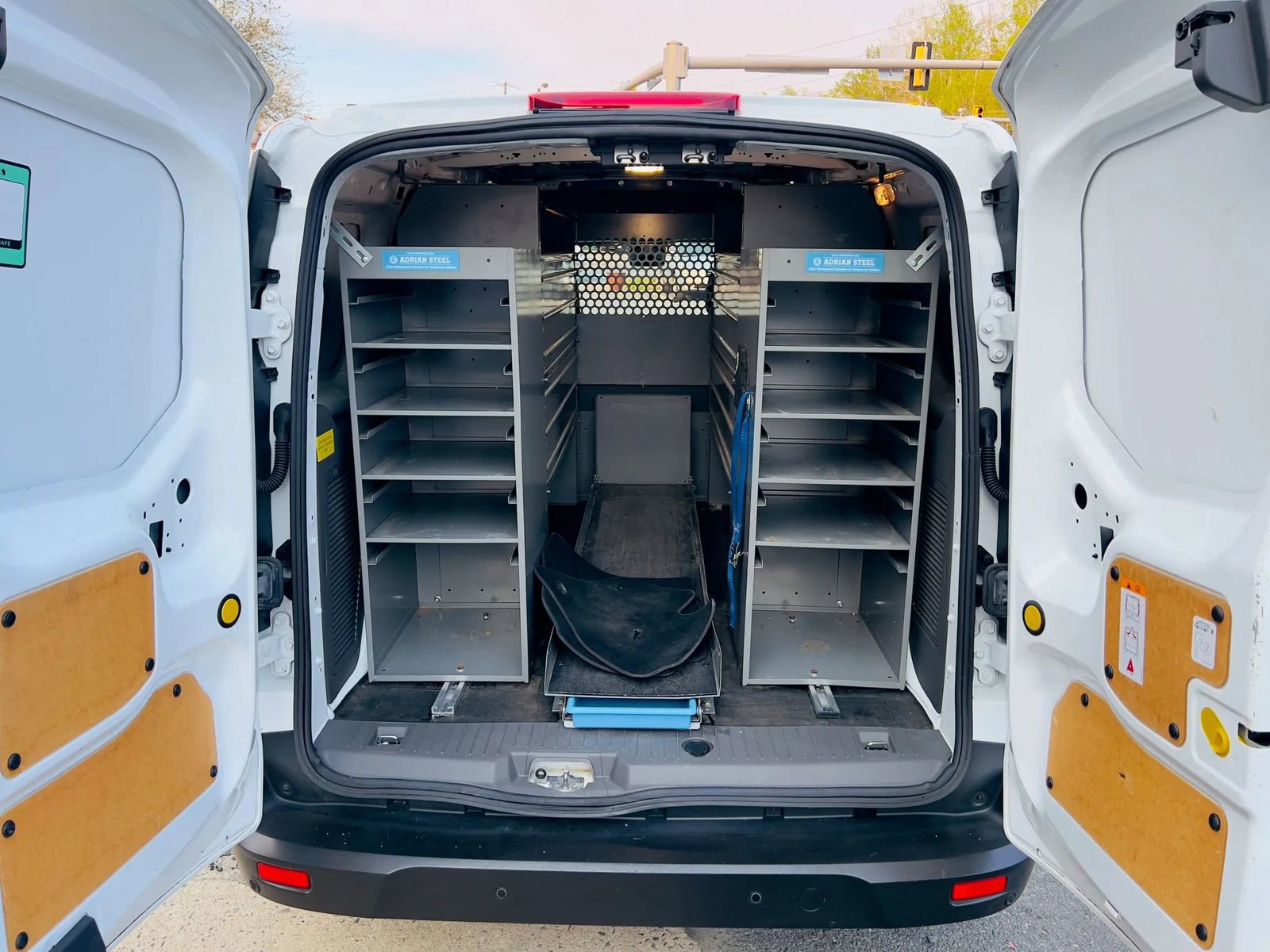 Used 2020 Ford Transit Connect XLT FWD image 8