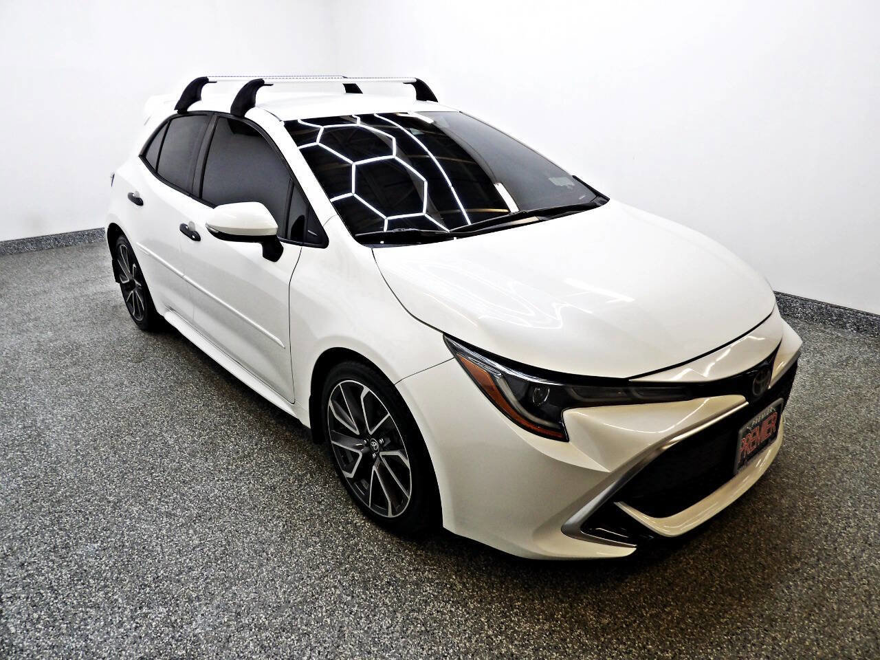 Used 2019 Toyota Corolla XSE FWD image 3