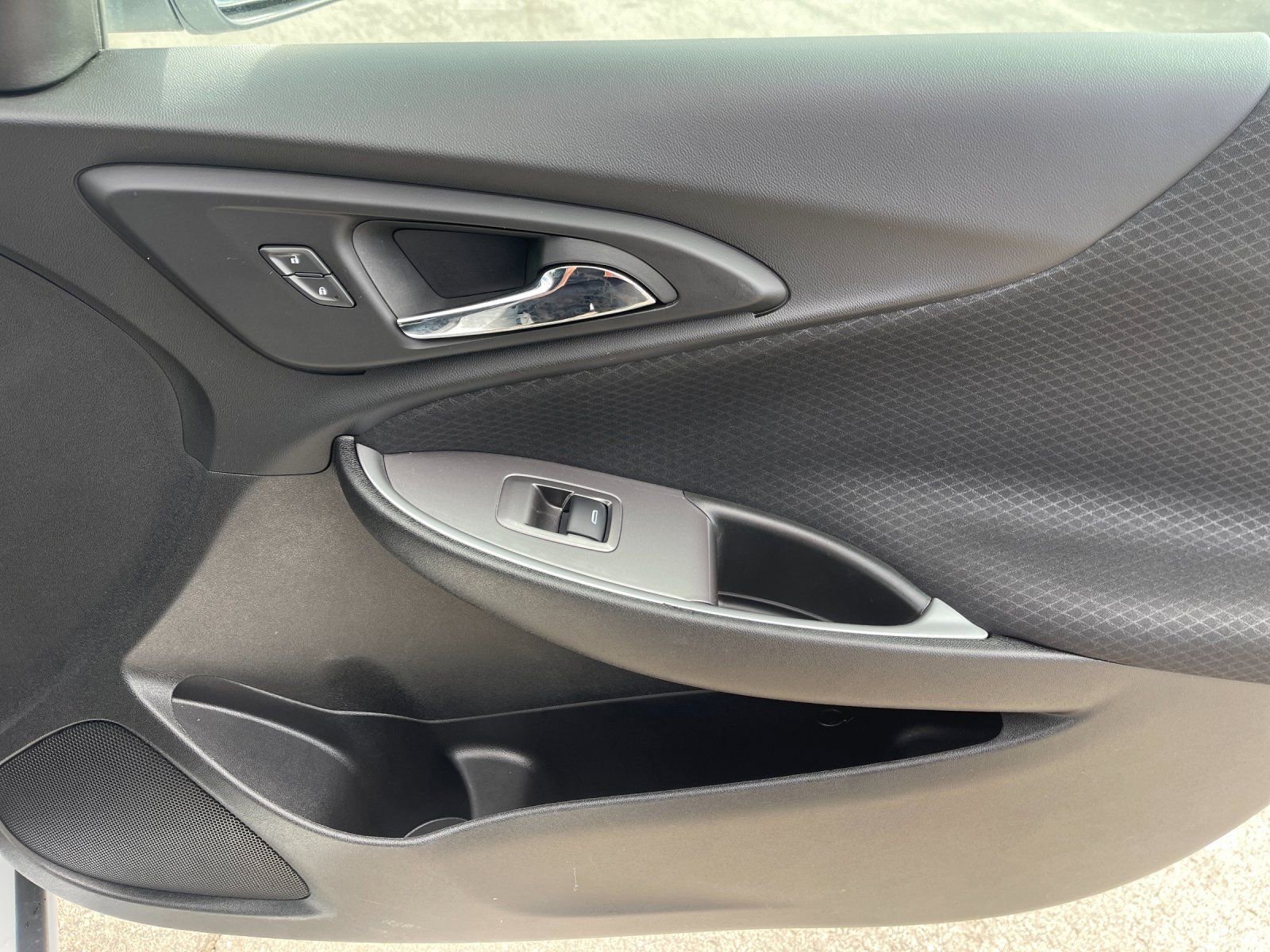 Used 2025 Chevrolet Malibu LT image 18