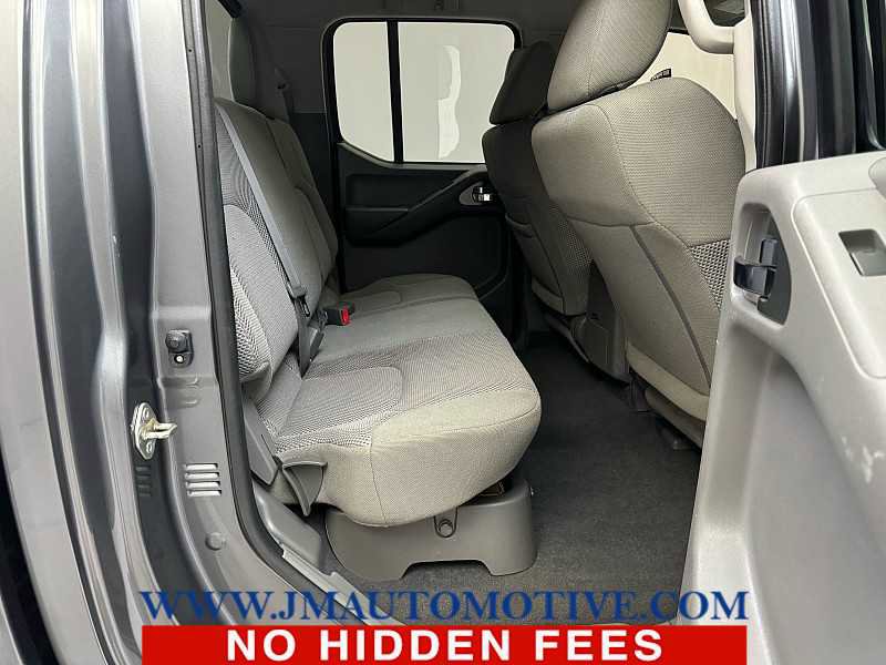 Used 2019 Nissan Frontier SV image 17