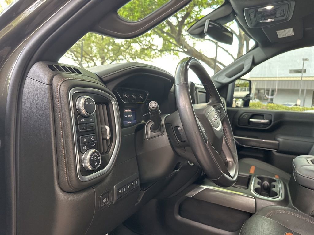 Used 2022 GMC Sierra 2500 AT4 w/ AT4 Preferred Package image 9