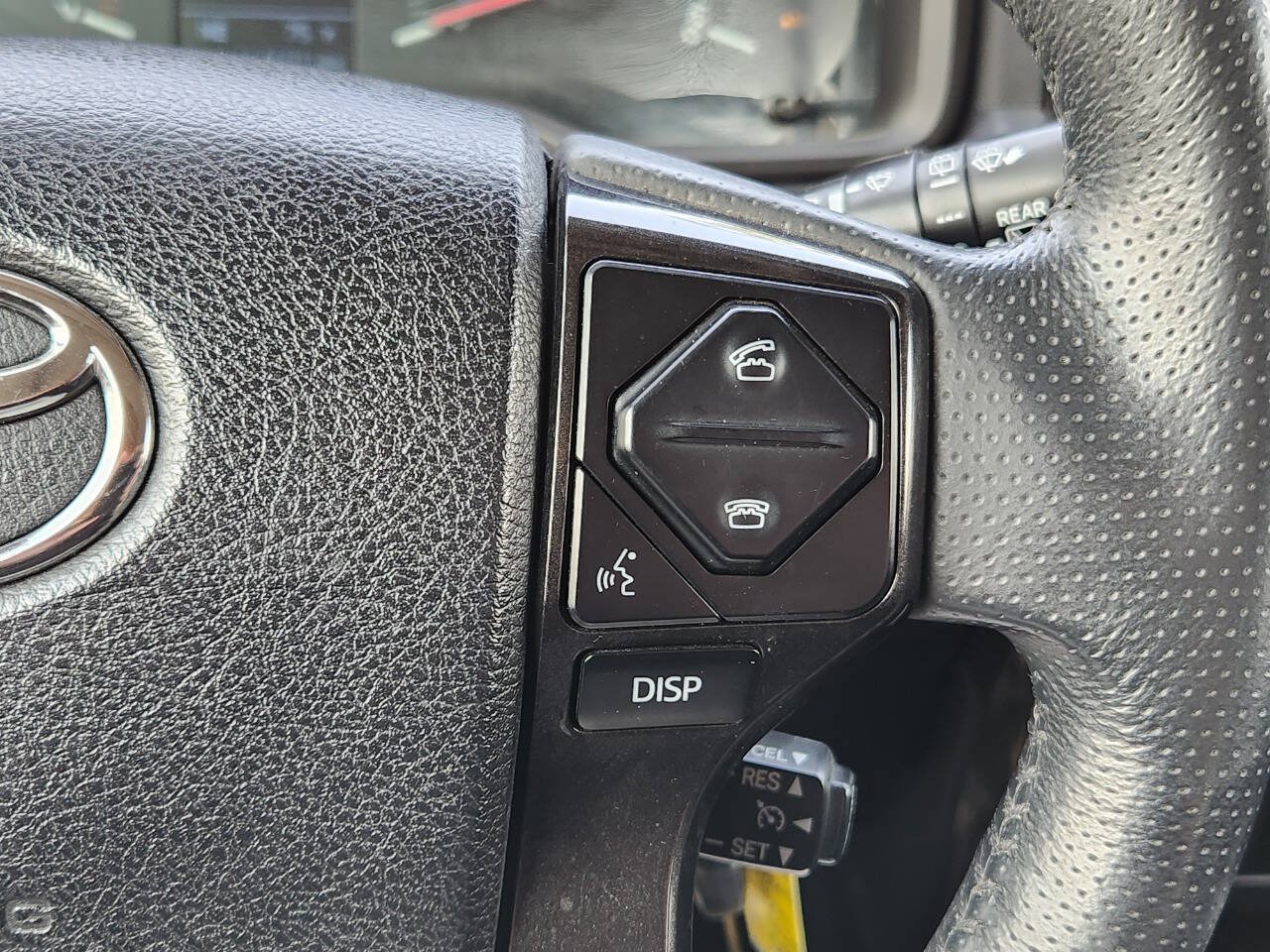 Used 2015 Toyota 4Runner SR5 Premium AWD/4WD image 21