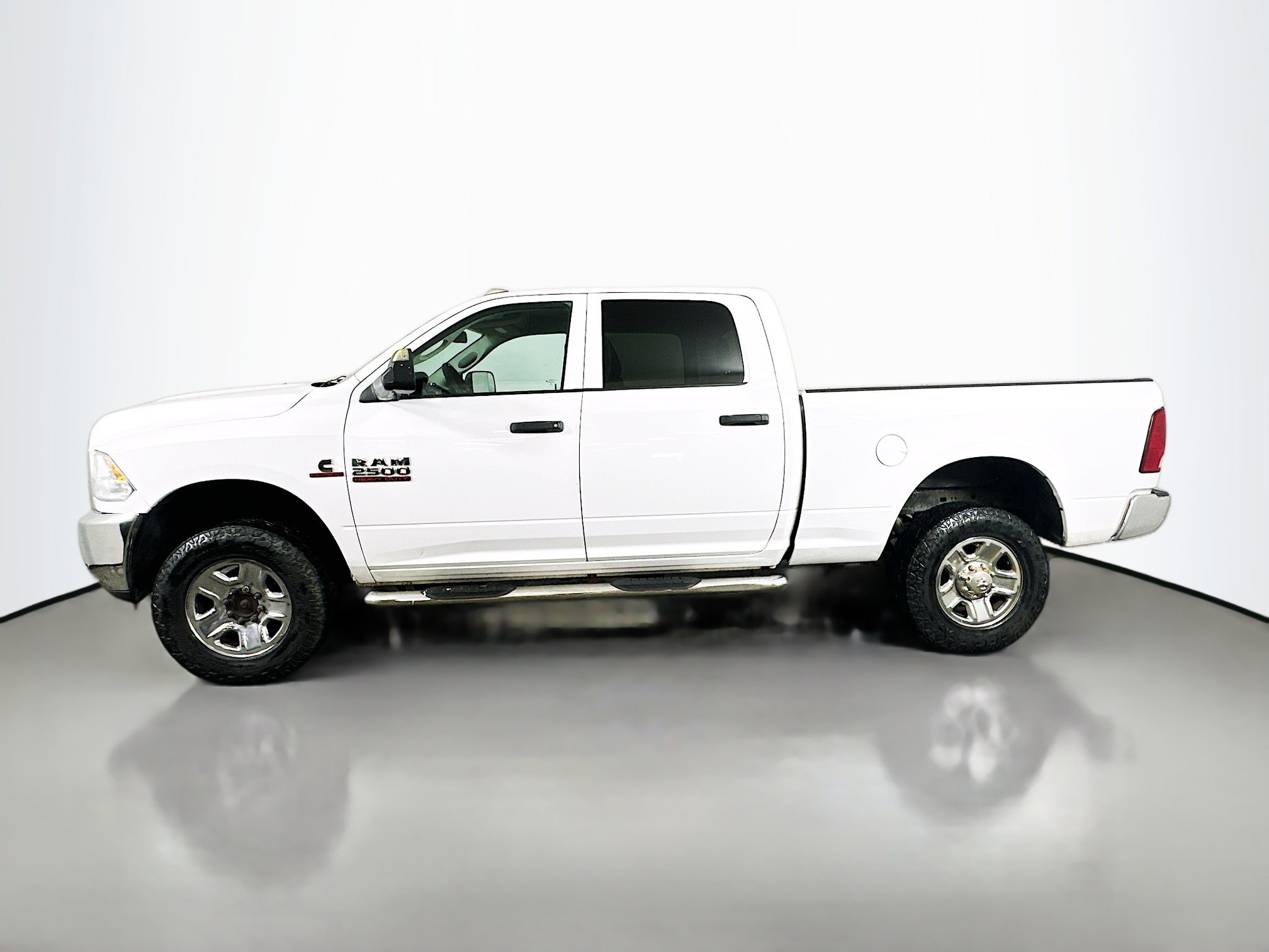 Used 2018 RAM 2500 Tradesman w/ Chrome Appearance Group image 4