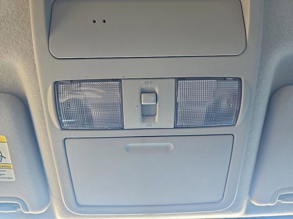 Used 2016 Nissan Frontier SV image 22