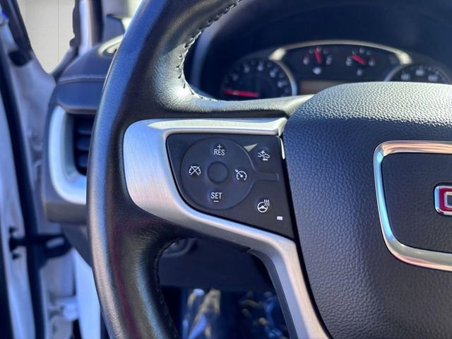 Used 2022 GMC Terrain SLT image 17