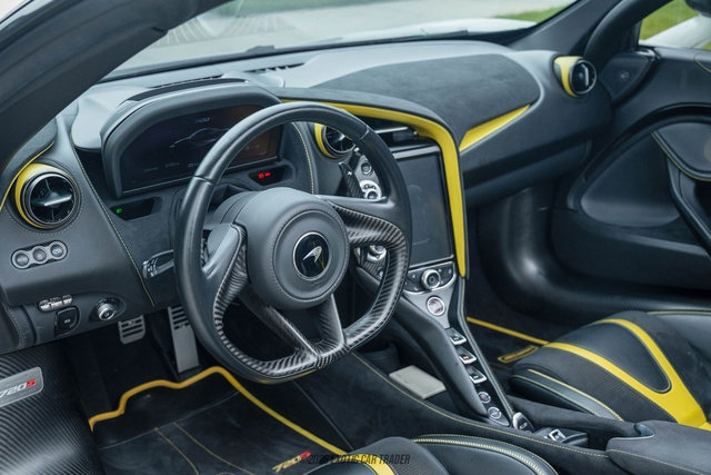 Used 2020 McLaren 720S Performance RWD image 48
