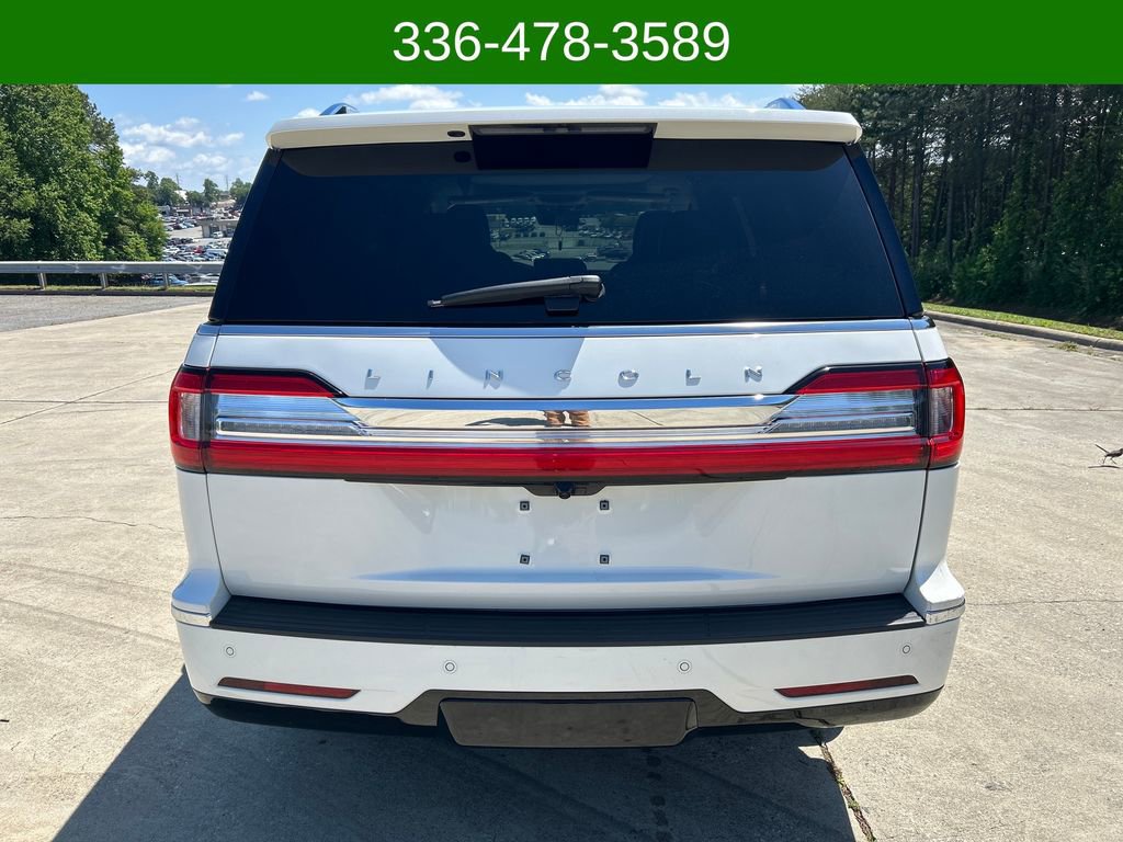 Used 2021 Lincoln Navigator Reserve AWD/4WD image 4