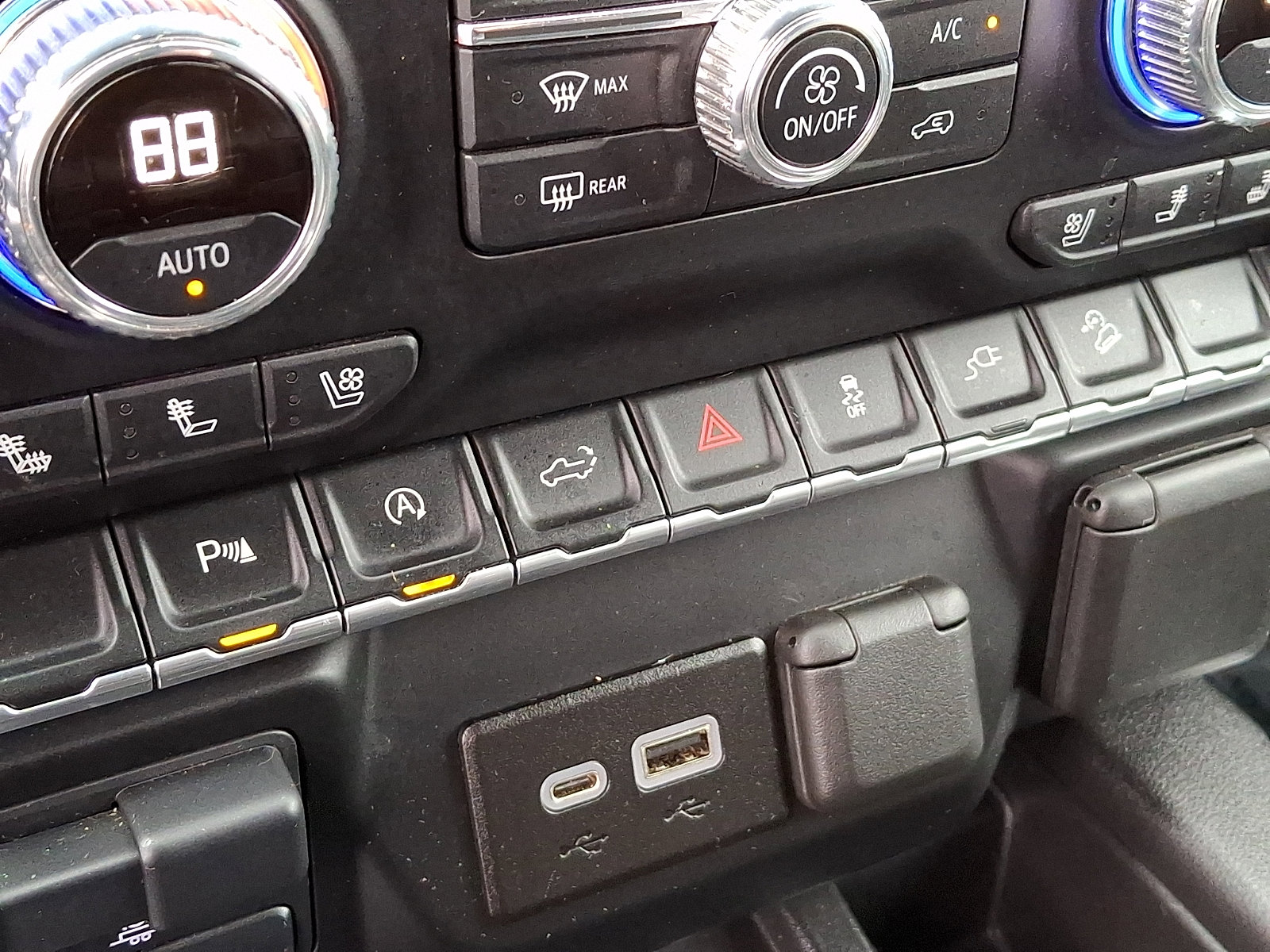 Used 2021 GMC Sierra 1500 AT4 w/ AT4 Value Package image 25