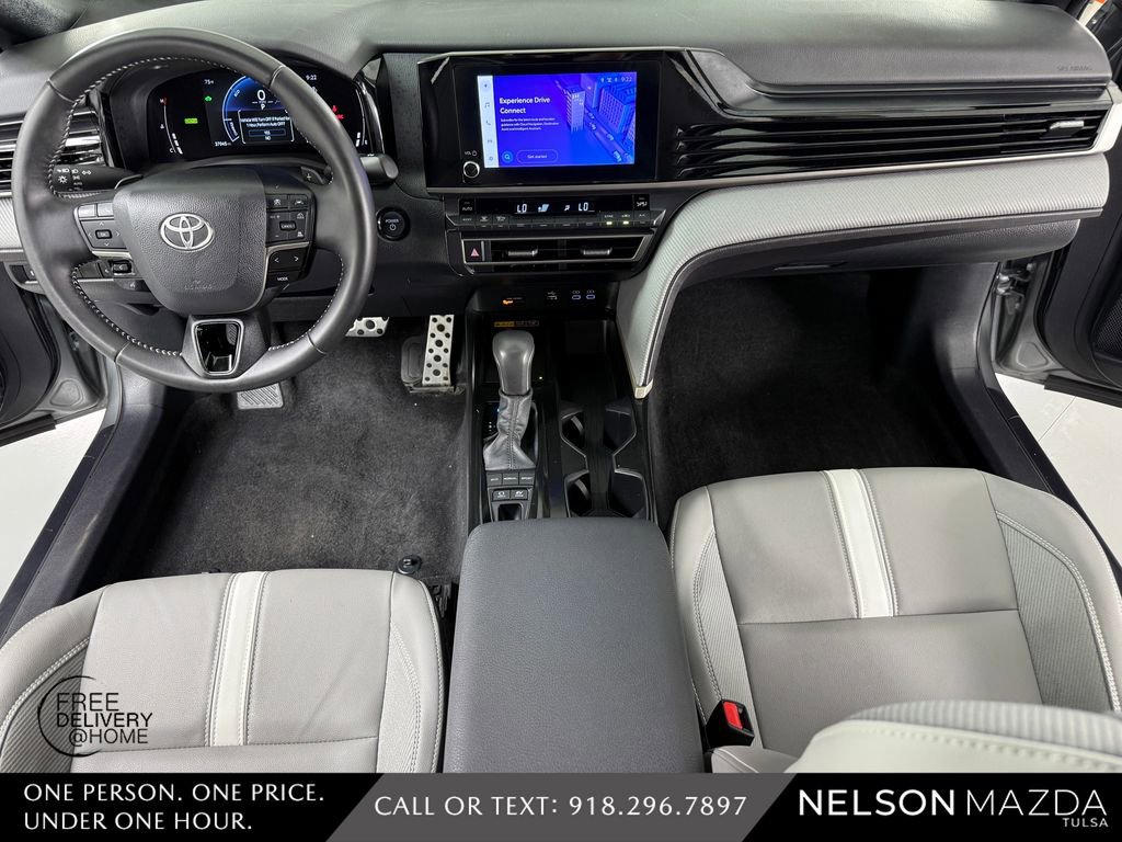 Used 2025 Toyota Camry SE w/ Convenience Package FWD image 37