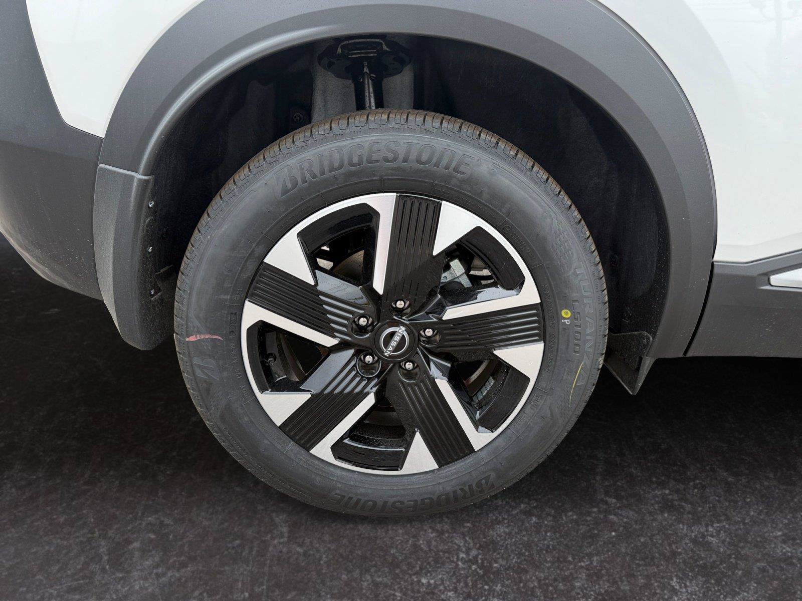 New 2027 Nissan Kicks SV AWD/4WD image 15
