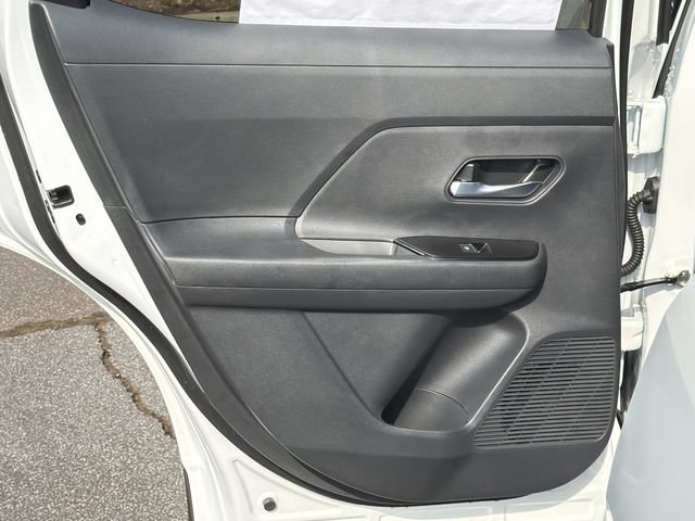 New 2026 Nissan Kicks SR w/ SR Premium Package FWD image 23