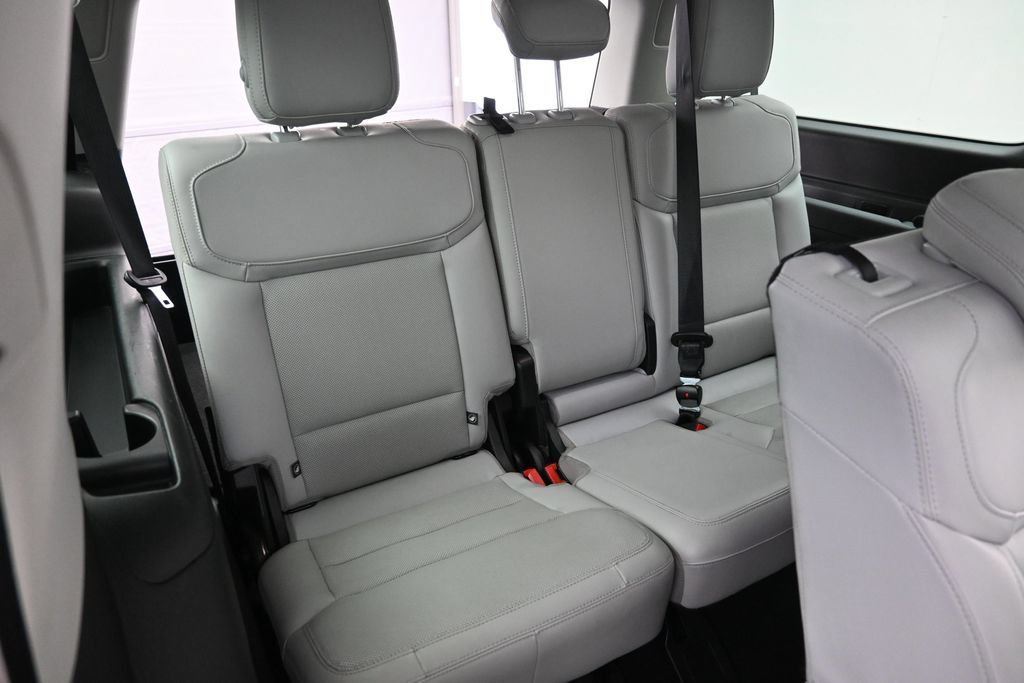 Used 2025 Ford Expedition Max Platinum AWD/4WD image 33
