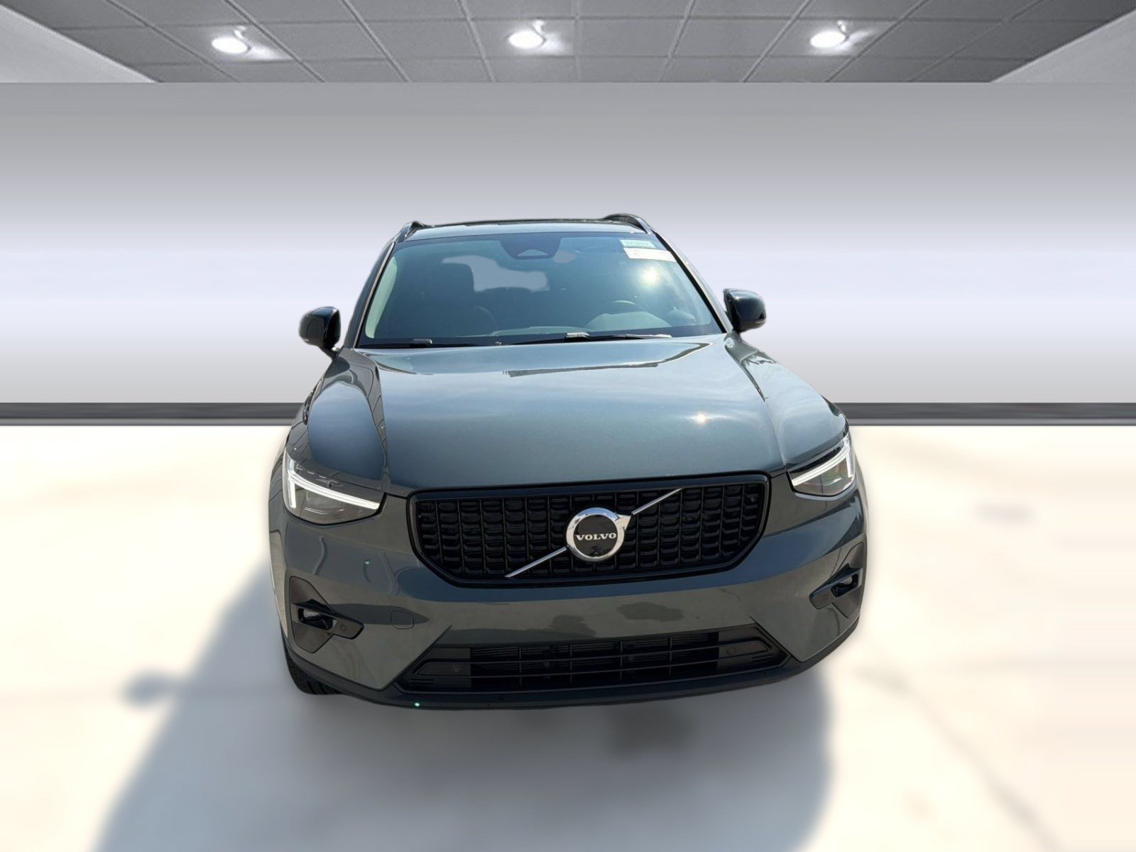 New 2026 Volvo XC40 B5 Plus w/ Climate Package AWD/4WD image 6