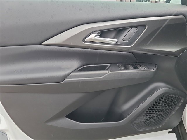 New 2026 Chevrolet Equinox EV LT image 18